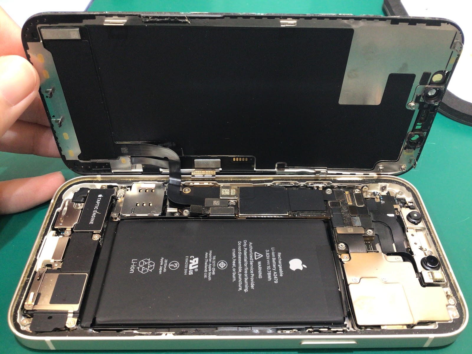 iPhoneのバッテリー交換ならデータそのまま修理可能なスマホ修理工房橋本店へ！